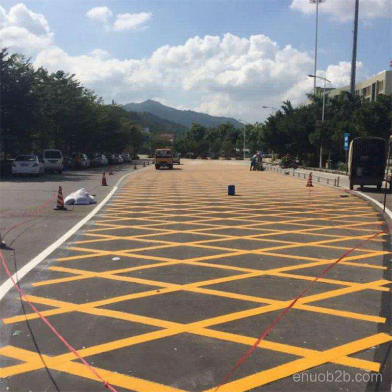 工業園道路畫線施工隊-停車場入口畫線 圖解詳情