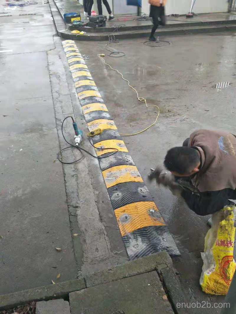 873351306392372580